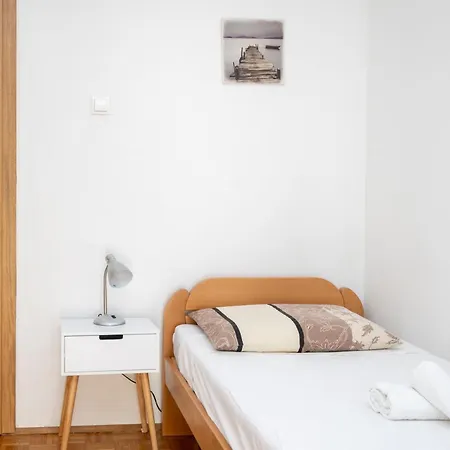 Apartament Paula *